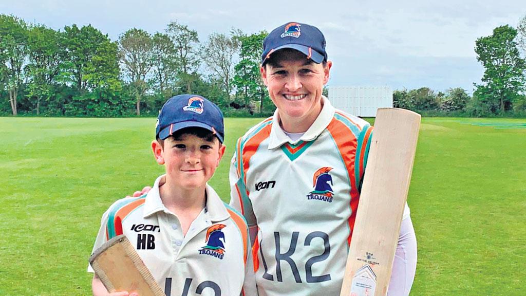 తల్లీ.. కొడుకు.. ఓ భాగస్వామ్యం..