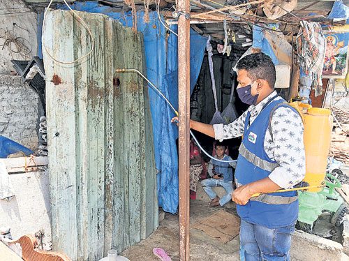 యుద్ధ ప్రాతిపదికన పారిశుద్ధ్యంఏ రోజు చెత్త ఆ రోజే సేకరణ