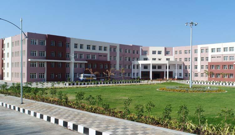 తొలి ఫలితాలు.. మధురం