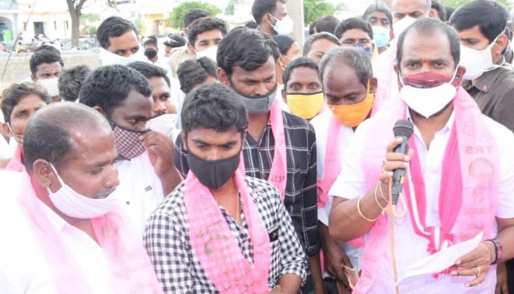 అభివృద్ధికి పాటుపడుదాం