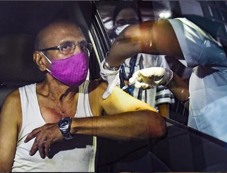 వాక్సినేష‌న్ డ్రైవ్ పై న‌మ్ర‌తా ప్ర‌శంస‌లు