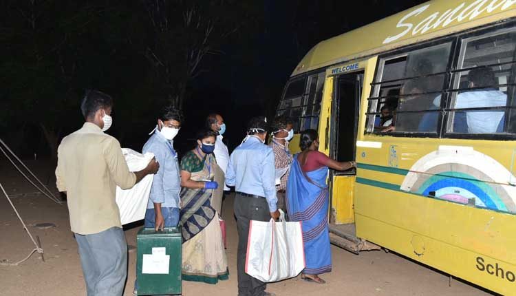 బ్యాలెట్ బాక్సుల్లో అభ్యర్థుల భవితవ్యం