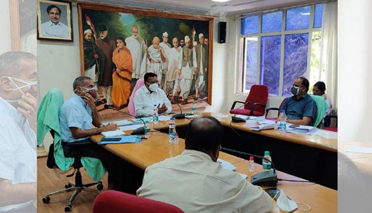 1.4 కోట్లకు పైగా ఎకరాల్లో వానాకాలం పంట‌ల‌ సాగు : మంత్రి నిరంజన్ రెడ్డి