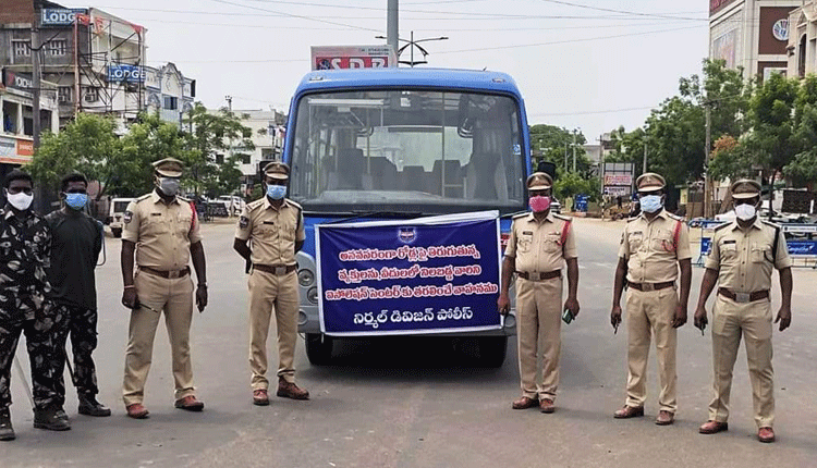 నిర్మల్‌లో 30 వాహనాల‌ను సీజ్‌ చేసిన పోలీసులు