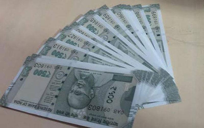 ఆటో, ట్యాక్సీ డ్రైవర్లకు ఢిల్లీ సర్కార్‌ సాయం