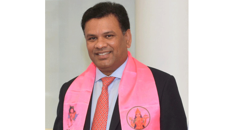 ఎన్నారైలంతా సీఎం కేసీఆర్‌ వెంటే : మహేష్‌ బిగాల