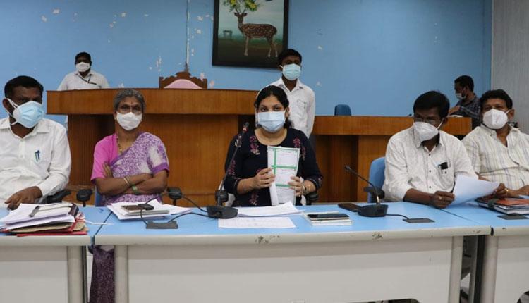 సూప‌ర్‌స్ప్రెడ‌ర్స్‌ వ్యాక్సినేషన్‌కు ప్ర‌ణాళిక‌లు సిద్ధం చేయండి : ప‌మేలా స‌త్ప‌తి