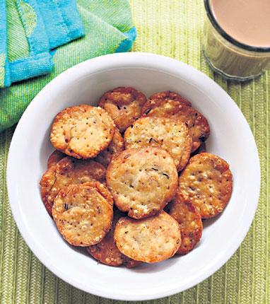 జొన్న పెసర చెక్కలు