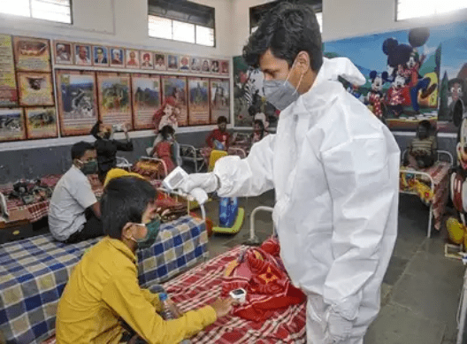 కరోనాతో చనిపోయిన వారి కుటుంబాలకు సాయం దిశగా కేంద్రం చర్యలు