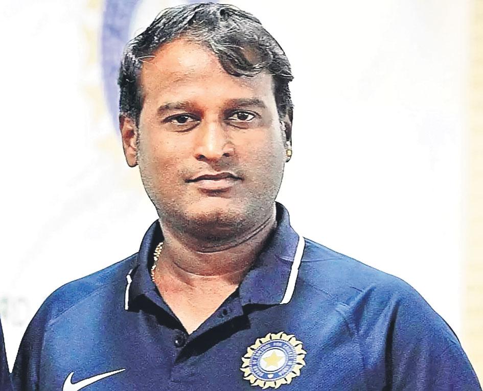 పొవార్‌కే పగ్గాలు