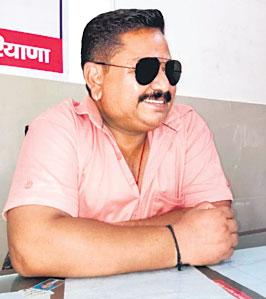 అంత్యక్రియలు జరిపించాడు.. అందర్నీ వీడి వెళ్లాడు