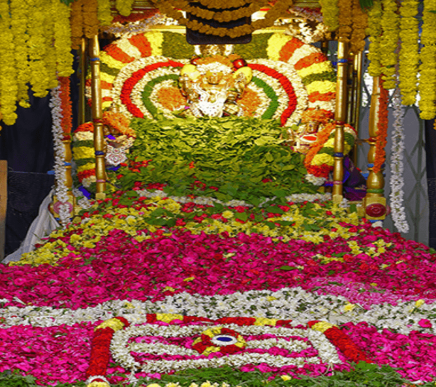 క‌పిలేశ్వ‌రాల‌యంలో శాస్త్రోక్తంగా ప‌త్ర పుష్ప‌యాగం..