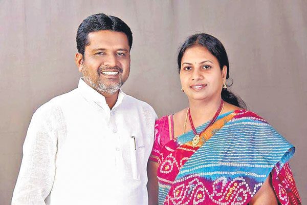 పగులుతున్న ‘పుట్ట’