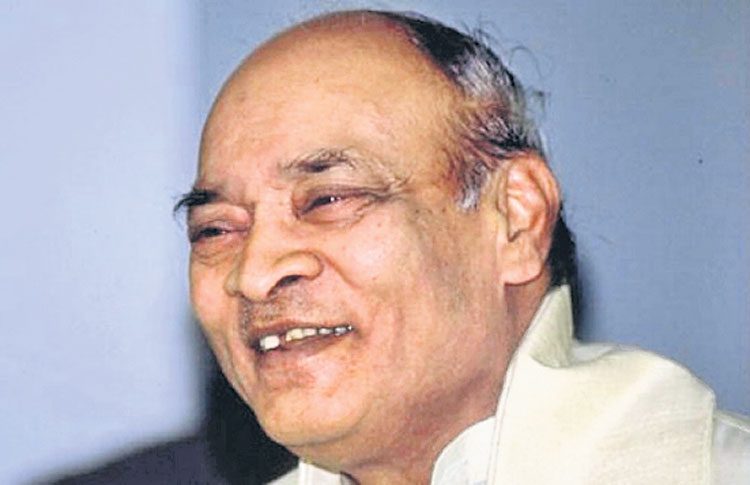 సాహిత్య పిపాసి పీవీ