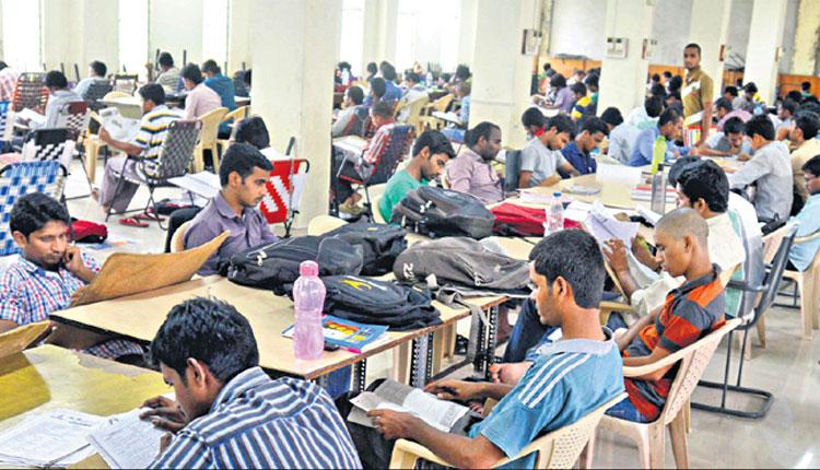 రైల్వే ఉద్యోగార్థుల‌కు ద‌క్షిణ మ‌ధ్య రైల్వే హెచ్చ‌రిక‌