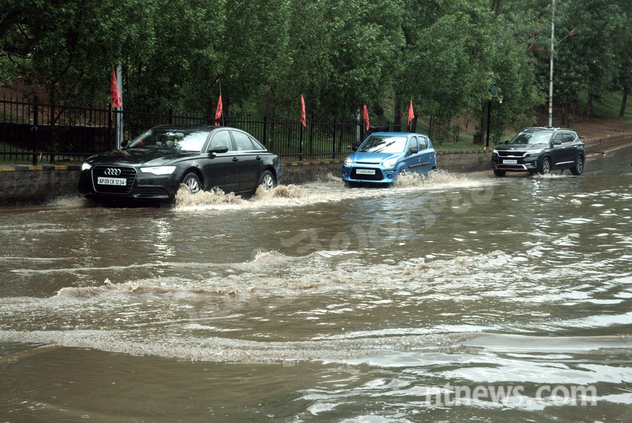హైద‌రాబాద్‌లో భారీ వ‌ర్షం