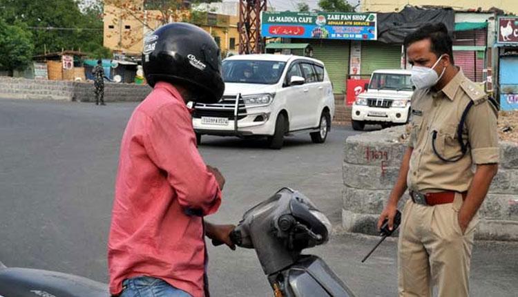 మాస్కులు ధ‌రించ‌ని 177 మందిపై కేసులు న‌మోదు