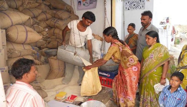 తెల్లరేష‌న్‌ కార్డుదారులంద‌రికీ రెండు నెల‌ల‌పాటు ఉచిత బియ్యం