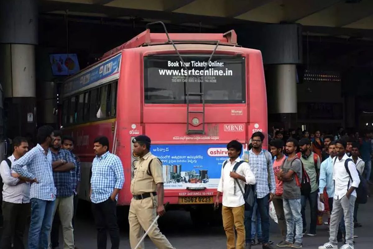 లాక్‌డౌన్‌ ఎఫెక్ట్‌ : నగరంలోని ప్రధాన బస్టాండ్లలో పెరిగిన ప్రయాణికుల రద్దీ