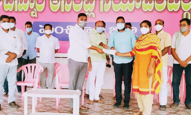 కష్టకాలంలోను రైతులకు సర్కారు అండ