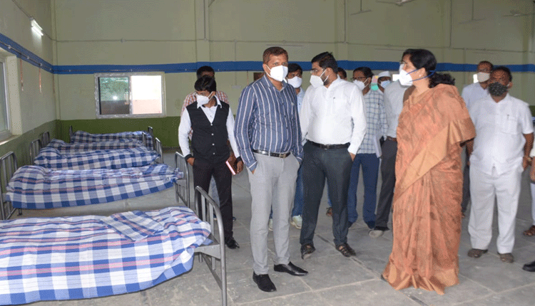 కరోనా రోగులకు మెరుగైన సేవలు అందించాలి