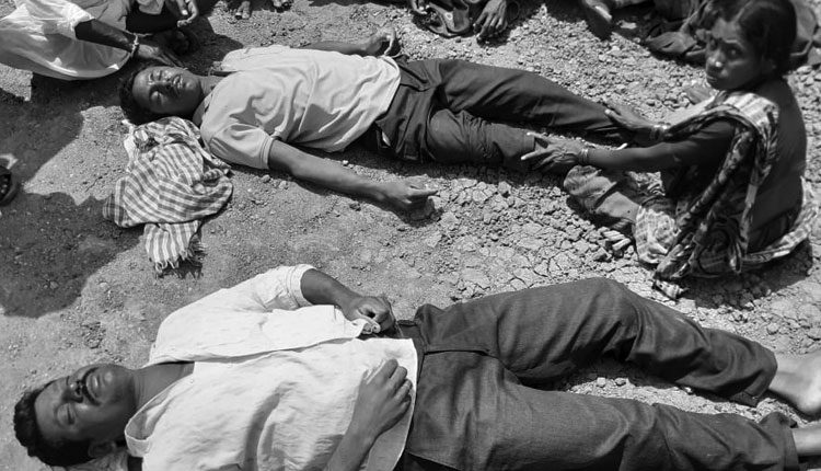 చేపల వేటకు వెళ్లి ఇద్దరు మృతి