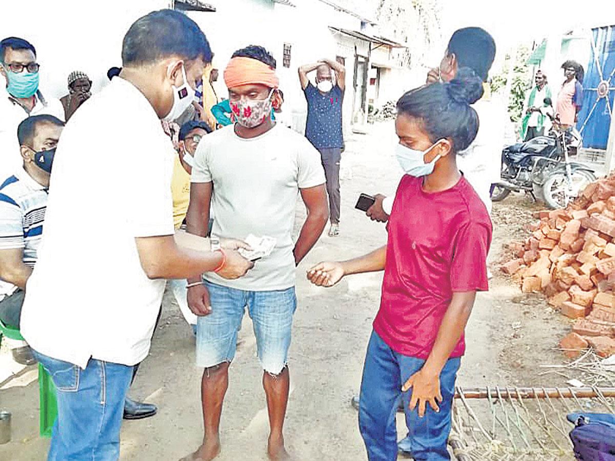 సంగీతకు సాయం