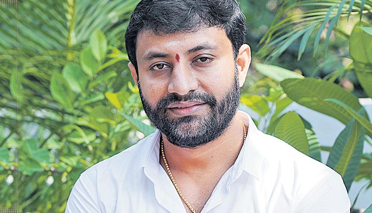 బయోపిక్‌ మెప్పిస్తోంది