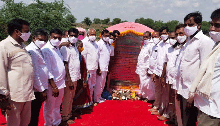 మంజీర నదిపై చెక్‌ డ్యామ్‌ల నిర్మాణాలకు శంకుస్థాపన