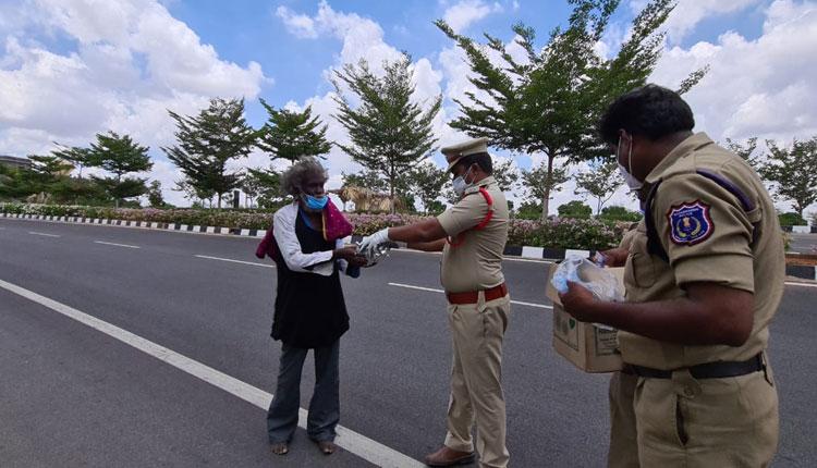 పోలీస్‌శాఖ సేవా ఆహార్ ఉచిత భోజ‌నం ప్రారంభం