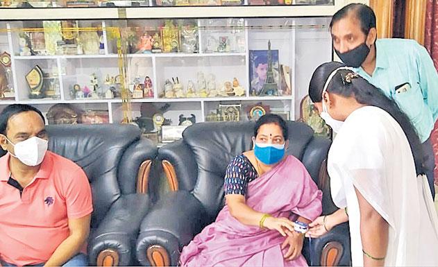 వైద్య పరీక్షలతో ఆరోగ్యంగా ఉండాలి