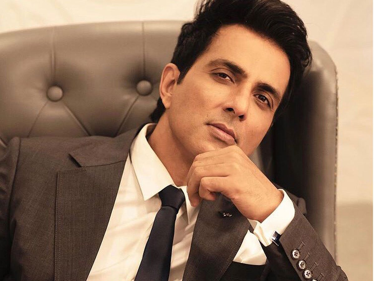 సోనూ సూద్ భాయ్‌.. నా గ‌ర్ల్‌ఫ్రెండ్‌కు ఐఫోన్ కావాల‌ట‌!