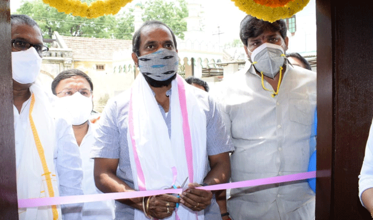 బస్తీ దవాఖానను ప్రారంభించిన మంత్రి శ్రీనివాస్‌ గౌడ్‌