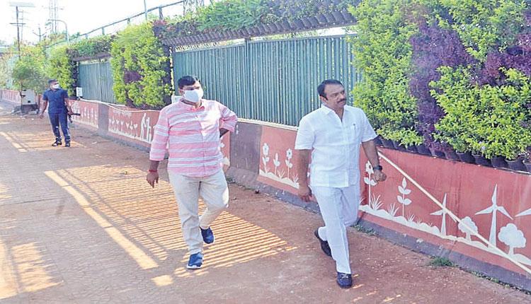 యుద్ధప్రాతిపదికన సుందరీకరణ పనులు