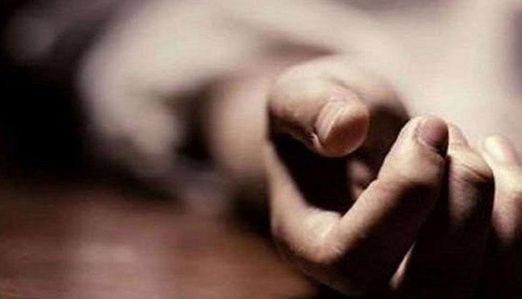 ద‌వాఖానపై నుంచి దూకి క‌రోనా రోగి మృతి