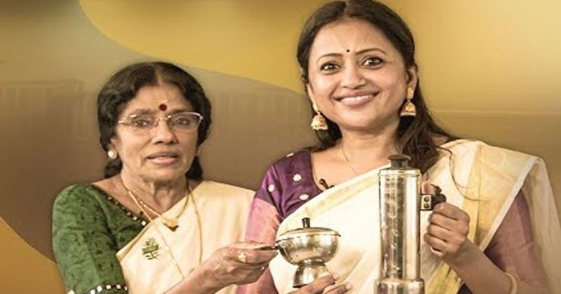 79 ఏళ్ల వ‌య‌స్సులో వ్యాయామం చేస్తూ ఆశ్చ‌ర్య‌ప‌ర‌చిన సుమ త‌ల్లి