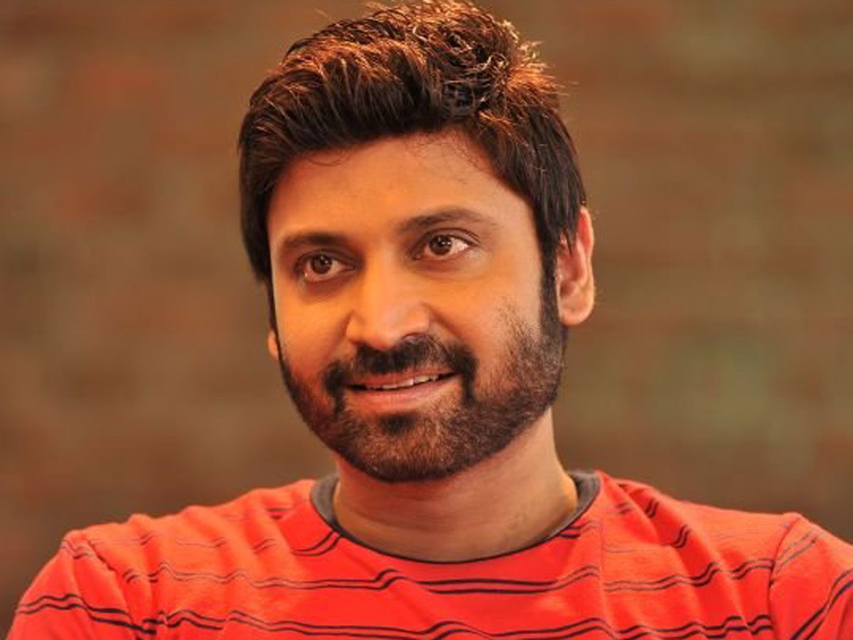 అప్పుడు సుశాంత్.. ఇప్పుడు సుమంత్.. బ్రేక్ ఇస్తున్న త్రివిక్రమ్