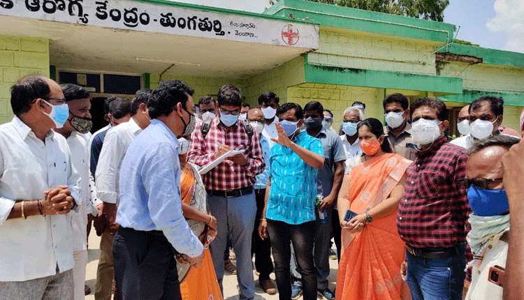 తుంగతుర్తి పీహెచ్‌సీకి త్వరలో 12 ఆక్సిజన్‌ బెడ్లు