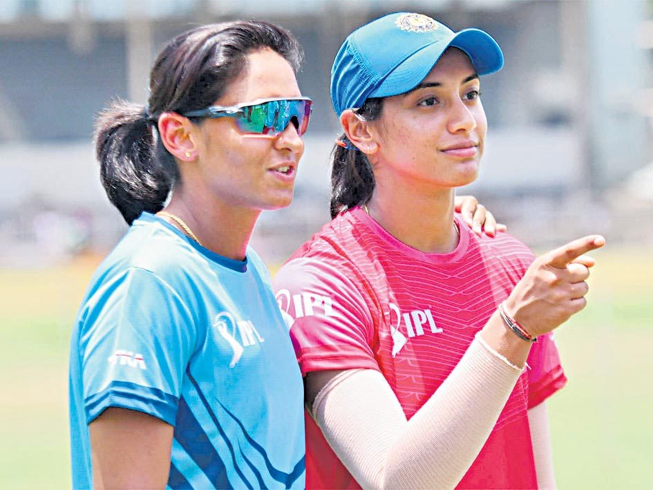 ‘ది హండ్రెడ్‌’ టోర్నీలో హర్మన్‌, స్మతి