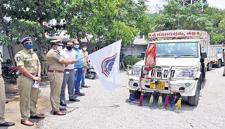 రాచకొండలో ఆక్సిజన్‌ ఆన్‌ వీల్స్‌