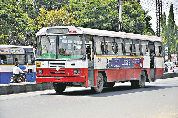 లాక్‌డౌన్‌కు అనుకూలంగానే ఆర్టీసీ బస్సులు