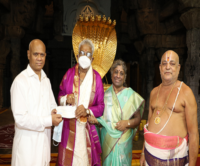 టీటీడీ ట్ర‌స్టుకు రూ.5 ల‌క్ష‌లు విరాళం అందించిన వై.వి.సుబ్బారెడ్డి