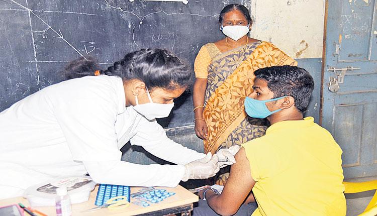 ముమ్మరంగా.. స్పెషల్‌ వ్యాక్సిన్‌ డ్రైవ్‌