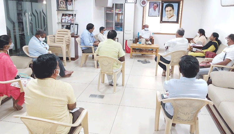 కరోనాను స్వీయ నియంత్రణతో అరికడుదాం