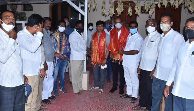 ఆటా ఆధ్వ‌ర్యంలో ప్ర‌భుత్వ ఆస్ప‌త్రికి ఆక్సిజన్ కాన్‌స‌న్ట్రేటర్స్ అందజేత‌