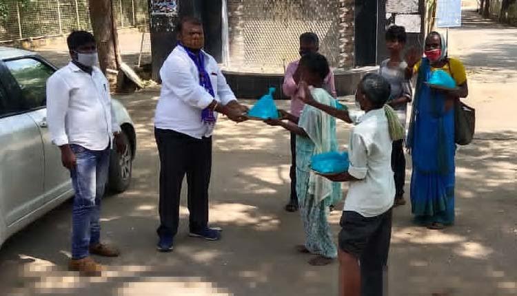 మంత్రి స్ఫూర్తితో సేవా కార్యక్రమాలు