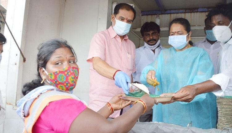 కష్టకాలంలో అండగా ప్రభుత్వం