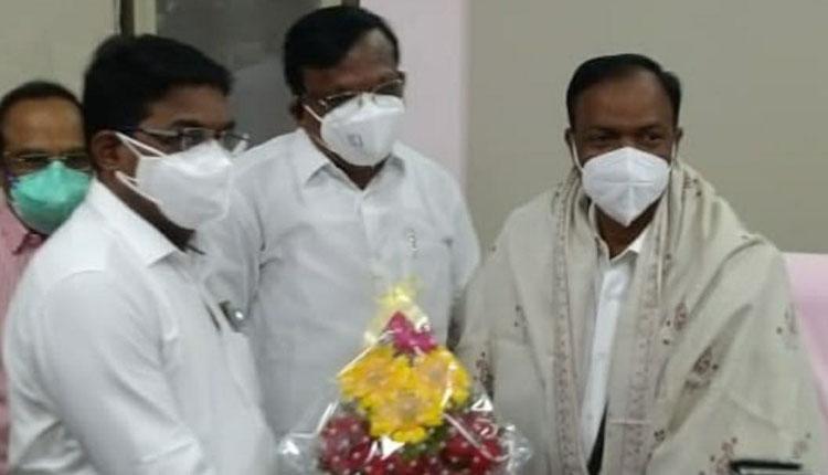 పాలకమండలి సహకారంతో కేయూ అభివృద్ధికి కృషి