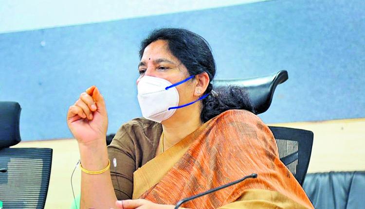 ప్రజలను కాపాడుకునేందుకే లాక్‌డౌన్‌