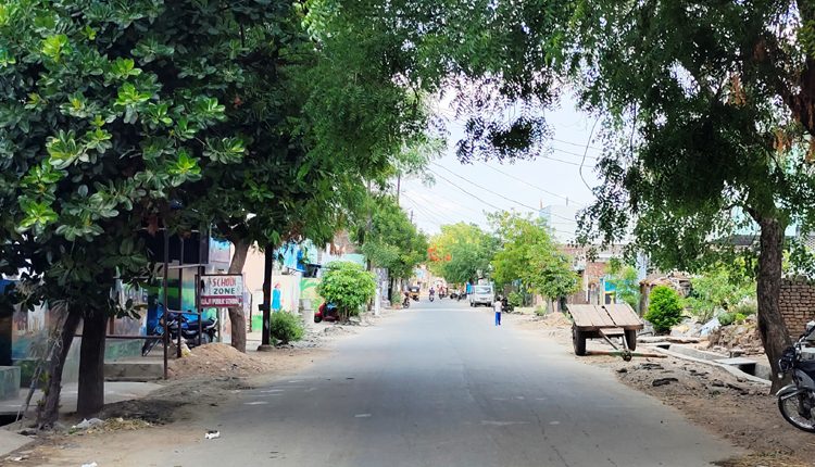 నగరంలో సెల్ఫ్‌ లాక్‌డౌన్‌